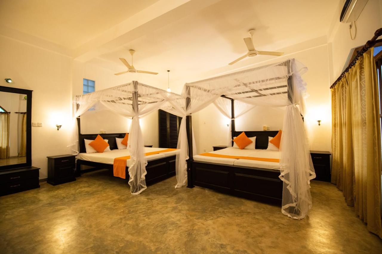 International Beach Hotel & Restaurant Hikkaduwa Dış mekan fotoğraf