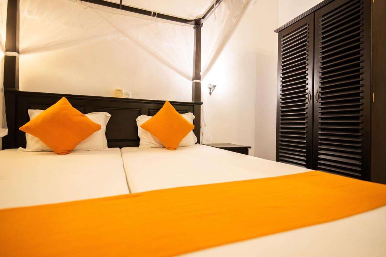 International Beach Hotel & Restaurant Hikkaduwa Dış mekan fotoğraf