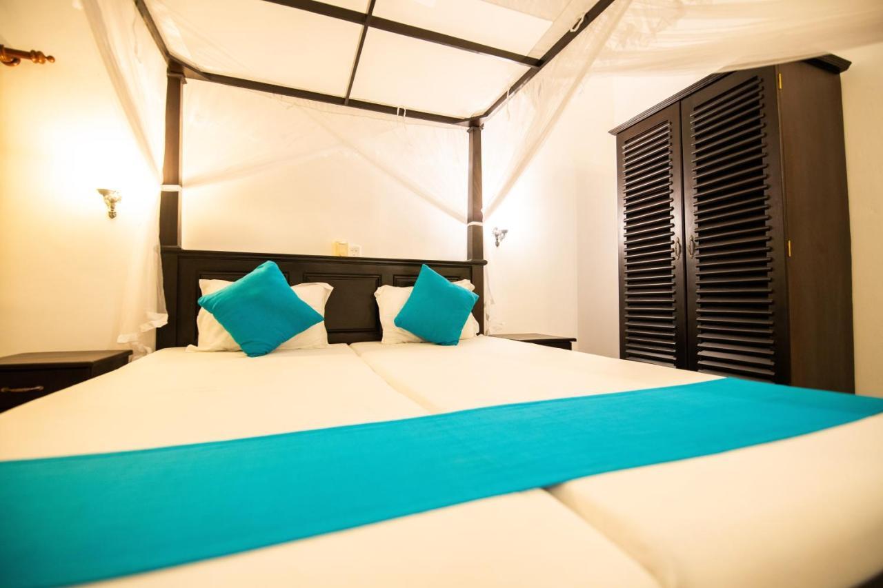 International Beach Hotel & Restaurant Hikkaduwa Dış mekan fotoğraf