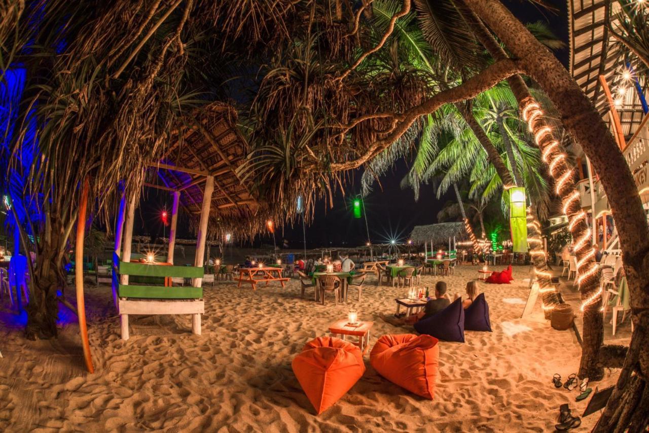International Beach Hotel & Restaurant Hikkaduwa Dış mekan fotoğraf
