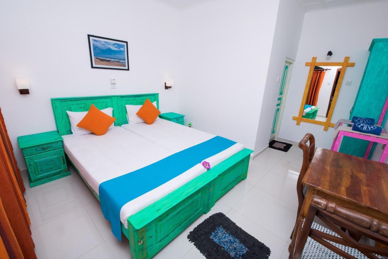 International Beach Hotel & Restaurant Hikkaduwa Dış mekan fotoğraf
