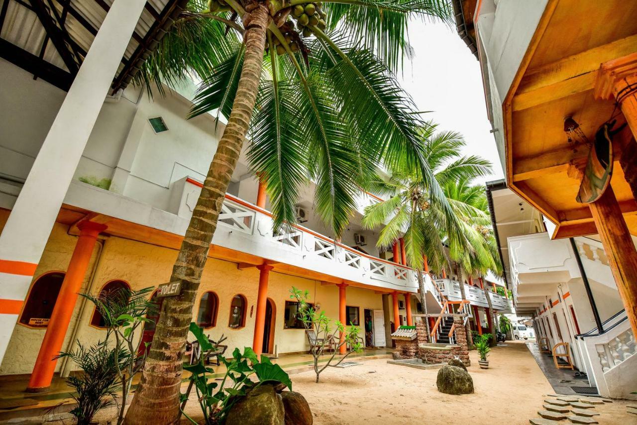 International Beach Hotel & Restaurant Hikkaduwa Dış mekan fotoğraf