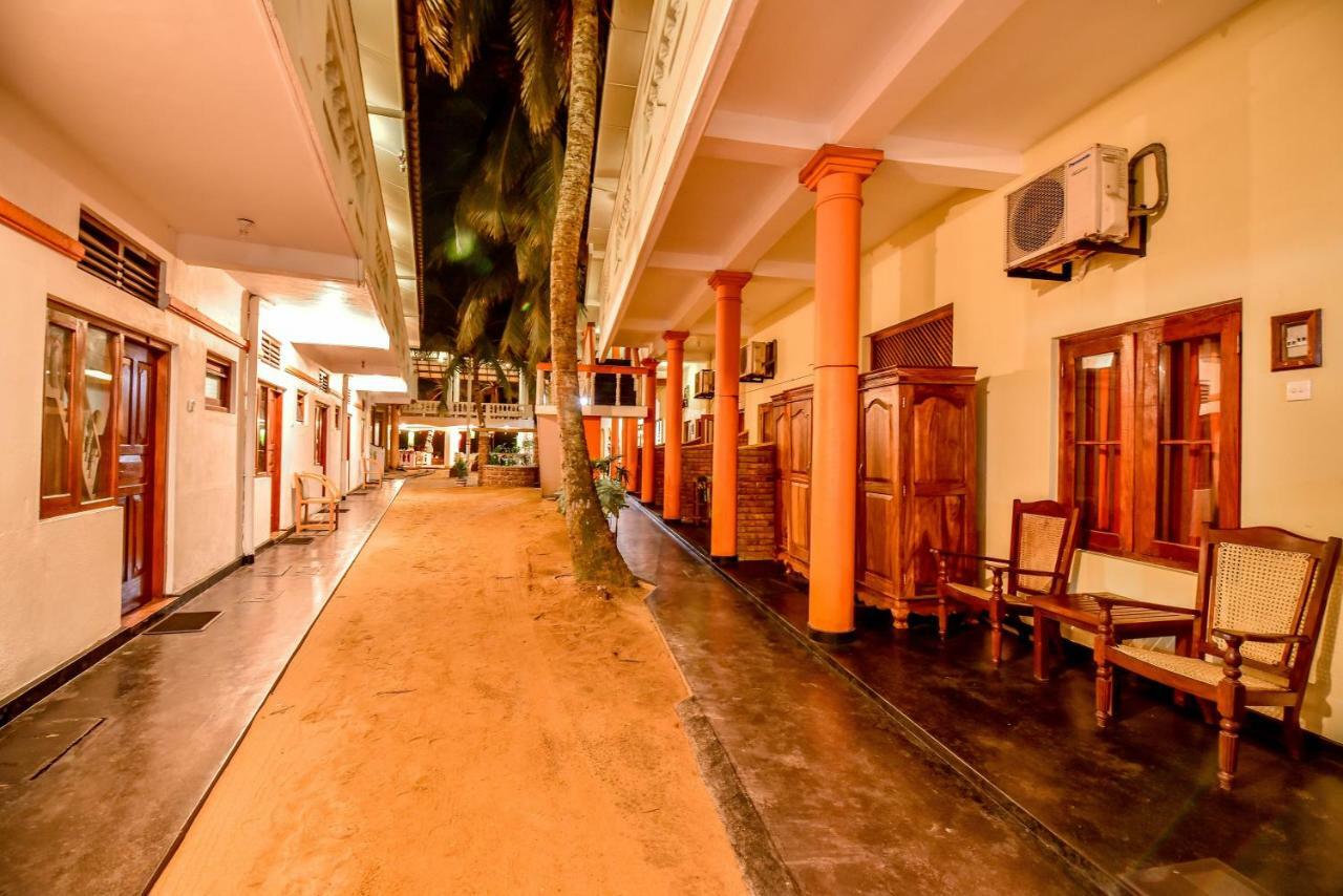 International Beach Hotel & Restaurant Hikkaduwa Dış mekan fotoğraf