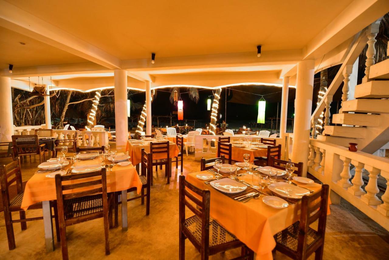 International Beach Hotel & Restaurant Hikkaduwa Dış mekan fotoğraf