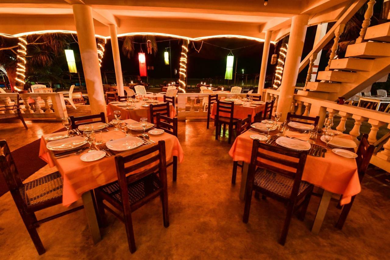 International Beach Hotel & Restaurant Hikkaduwa Dış mekan fotoğraf