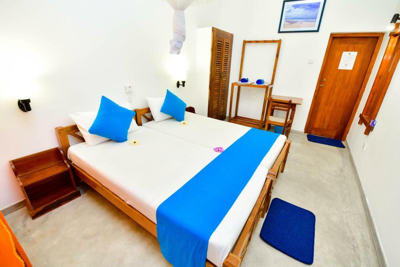 International Beach Hotel & Restaurant Hikkaduwa Dış mekan fotoğraf